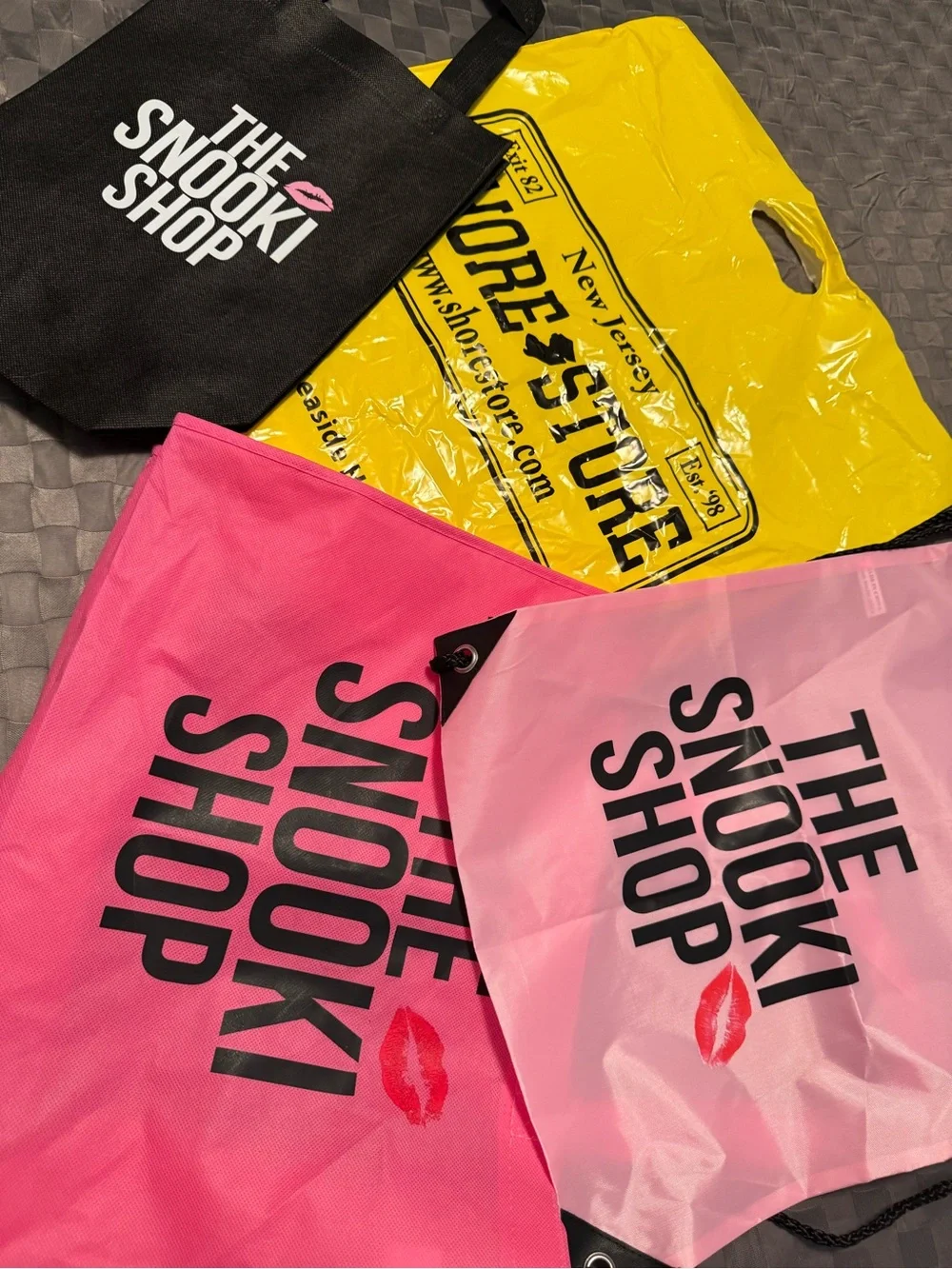 The Snooki Shop & Shore Store Souvenir Bags - Picture 3 of 7